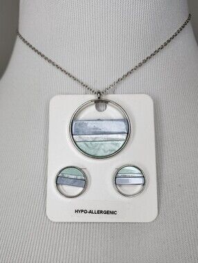 Christopher & Banks necklace and earing set